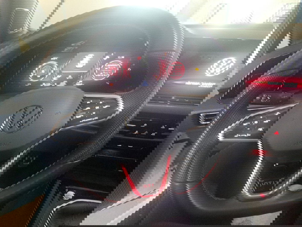 Volkswagen Golf nuova a Cagliari (13)