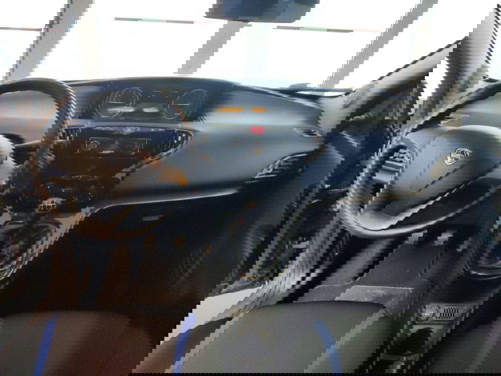 Lancia Ypsilon usata a Arezzo (11)