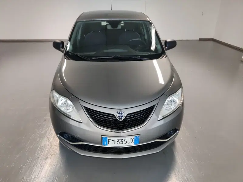 Lancia Ypsilon usata a Arezzo (2)