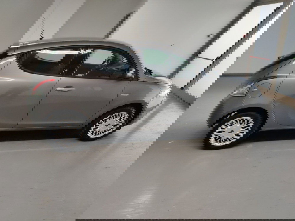 Lancia Ypsilon usata a Arezzo (7)