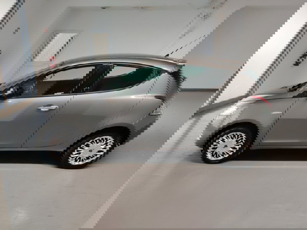Lancia Ypsilon usata a Arezzo (8)