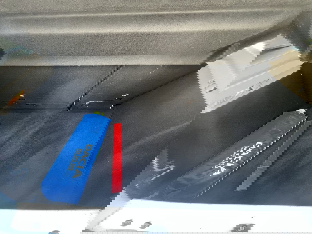 Dacia Sandero usata a Teramo (16)