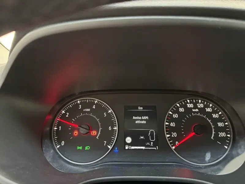 Dacia Sandero Stepway usata a Verbano Cusio Ossola (14)