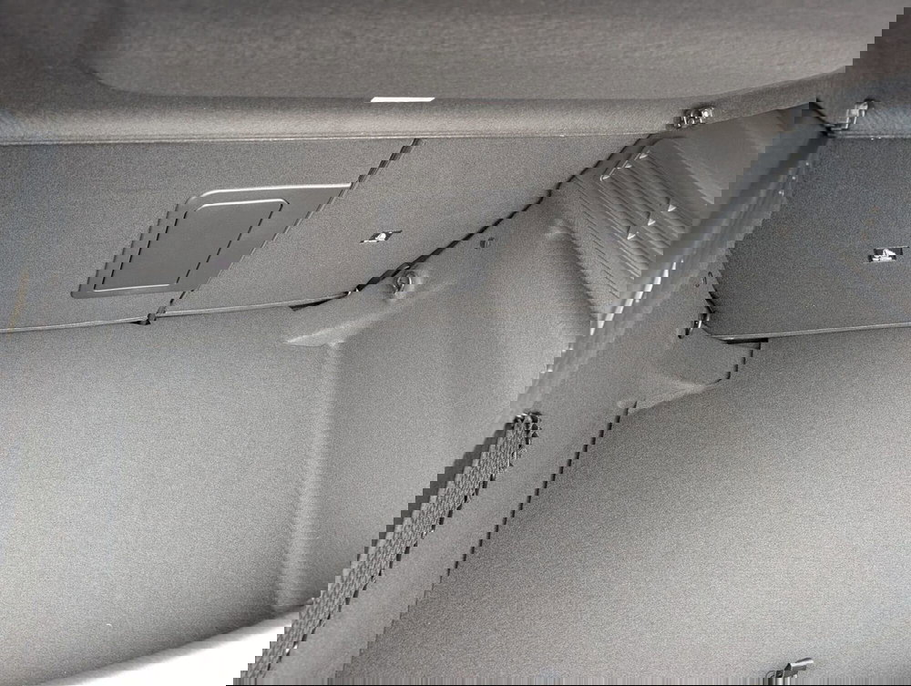 Peugeot 2008 usata a Milano (9)