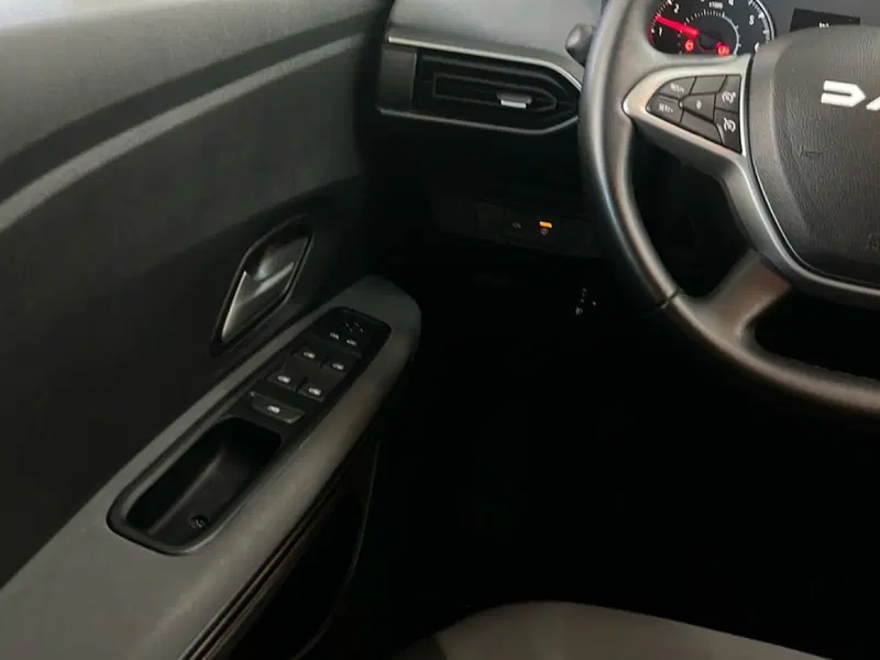 Dacia Sandero Stepway usata a Roma (13)