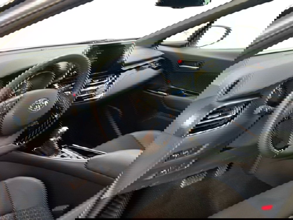 Toyota Toyota C-HR usata a Roma (15)