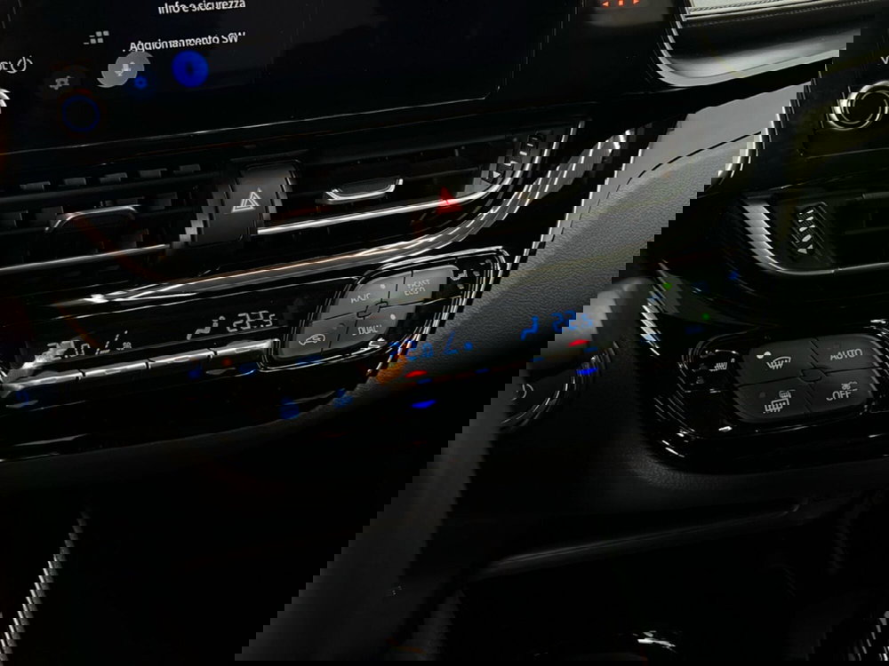 Toyota Toyota C-HR usata a Roma (19)