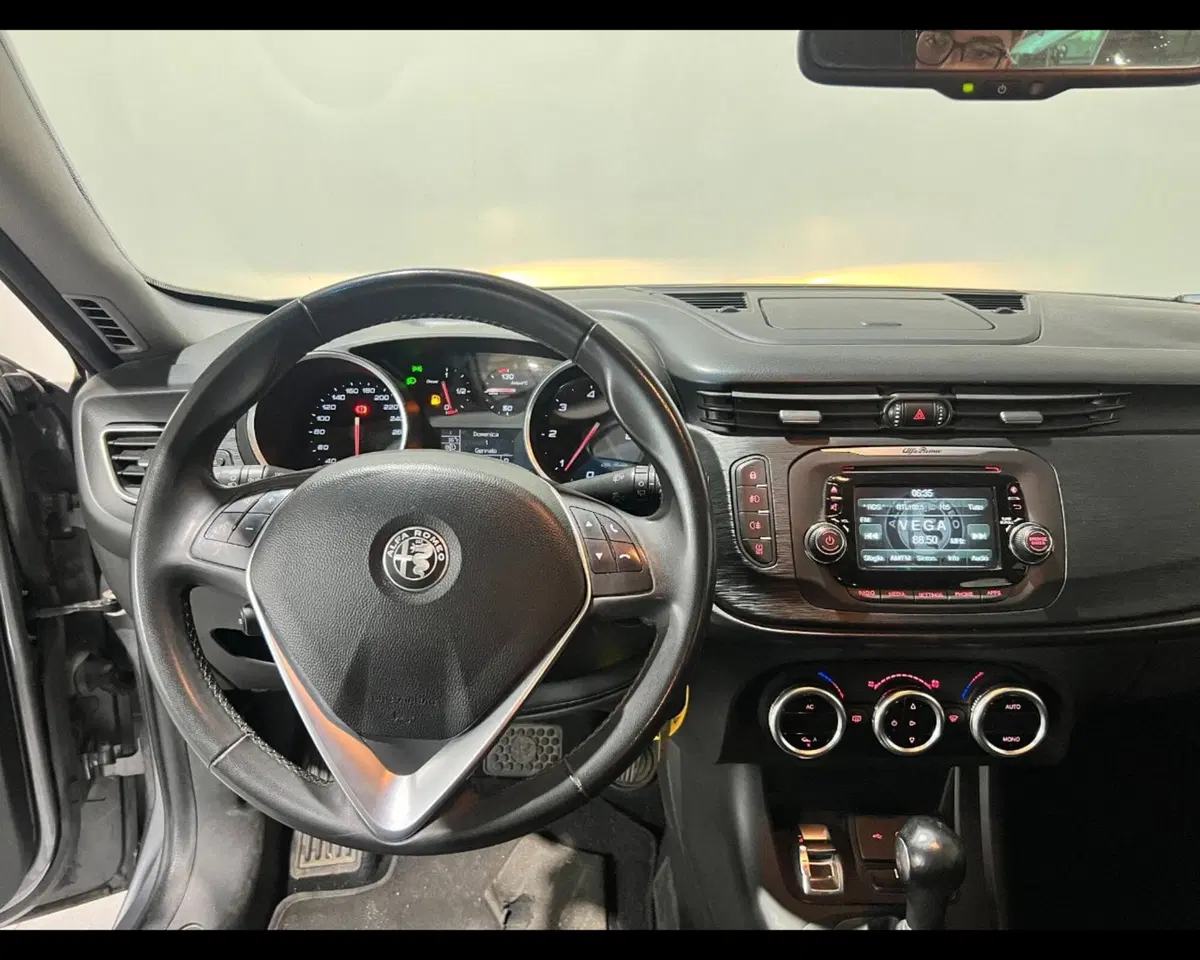 Alfa Romeo Giulietta usata a Alessandria (10)