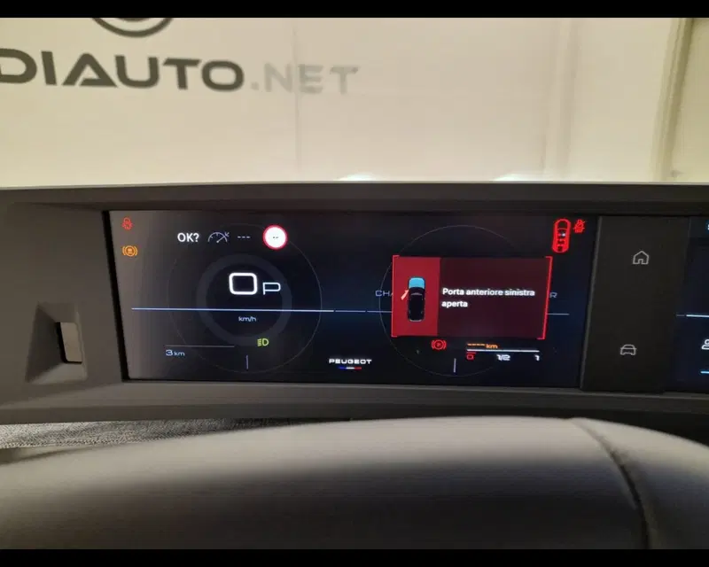 Peugeot 5008 nuova a Alessandria (12)