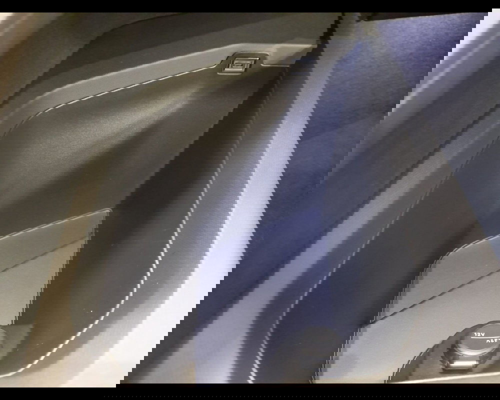 Peugeot 5008 nuova a Alessandria (14)