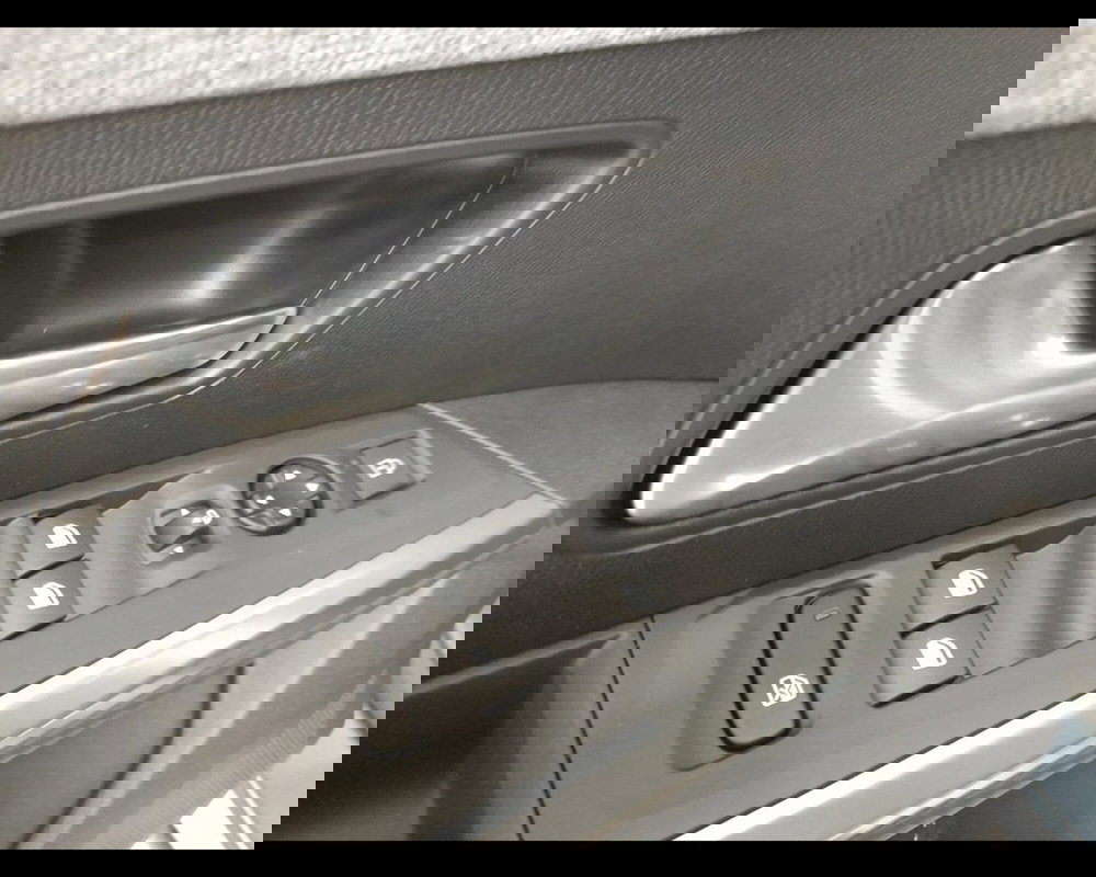 Peugeot 5008 nuova a Alessandria (18)