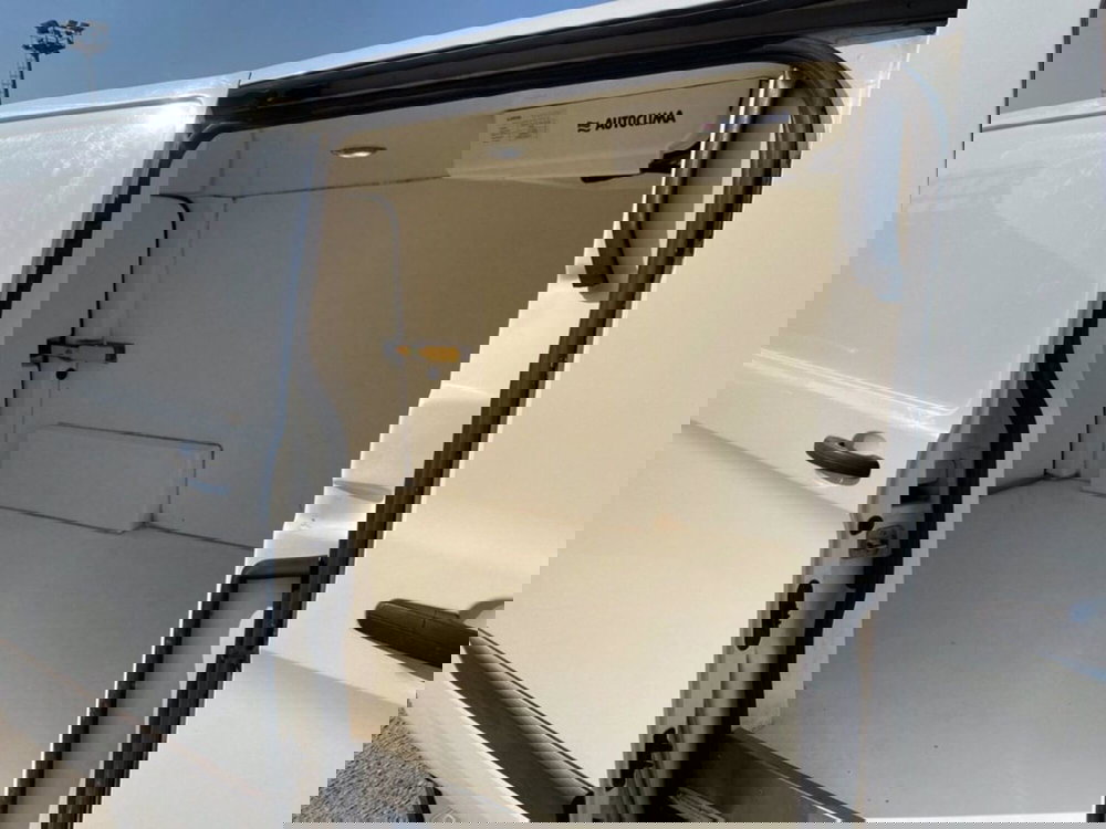 Ford Transit Custom Furgone usata a Milano (17)