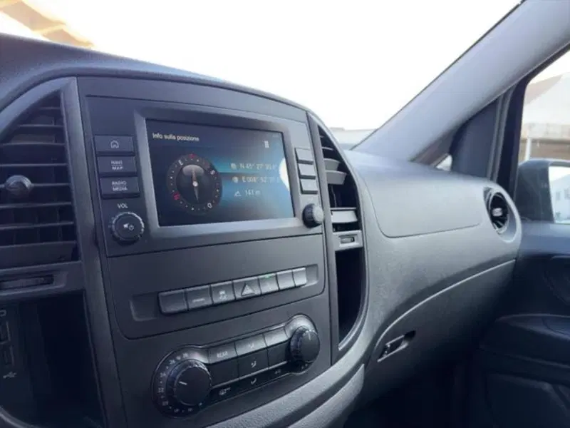 Mercedes-Benz Vito usata a Milano (10)