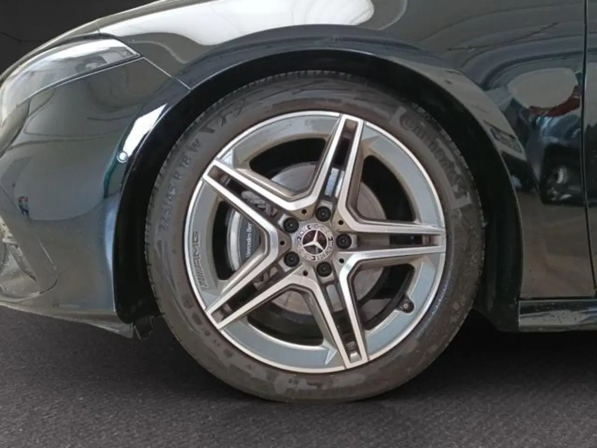 Mercedes-Benz Classe A Sedan usata a Milano (9)