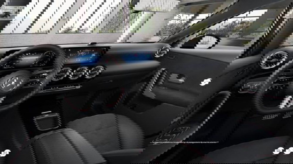 Mercedes-Benz Classe A Sedan usata a Milano (9)