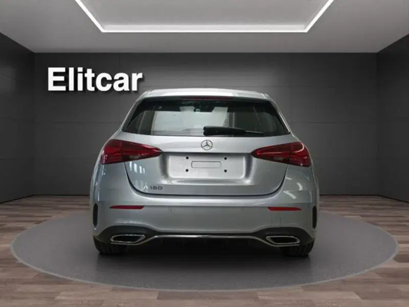 Mercedes-Benz Classe A Sedan usata a Milano (8)