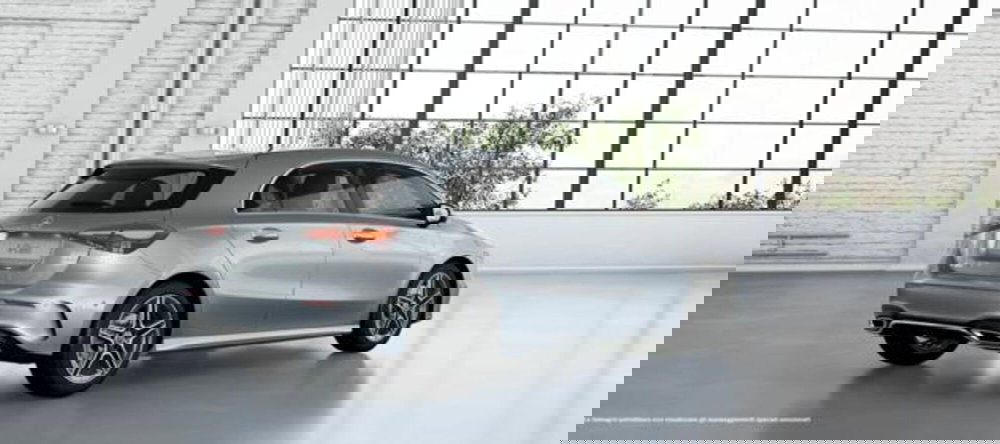 Mercedes-Benz Classe A Sedan usata a Milano (8)