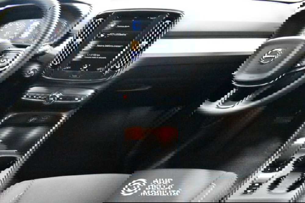 Volvo XC40 usata a Perugia (11)