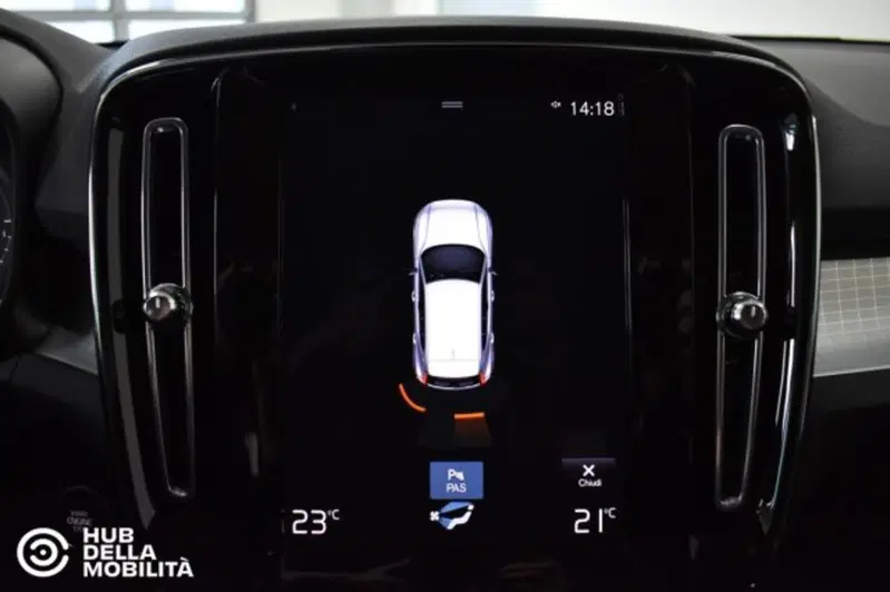 Volvo XC40 usata a Perugia (15)
