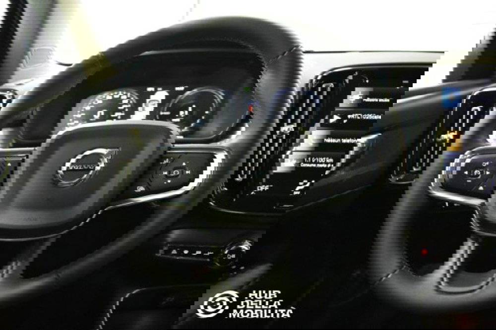 Volvo XC40 usata a Perugia (9)