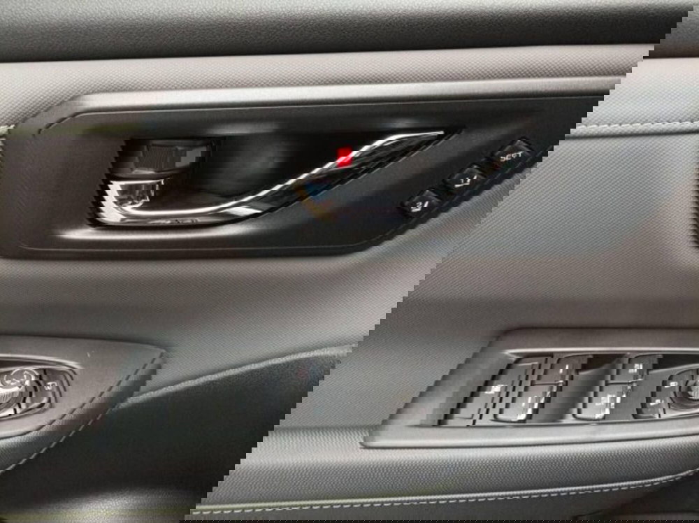 Subaru Forester nuova a Novara (11)