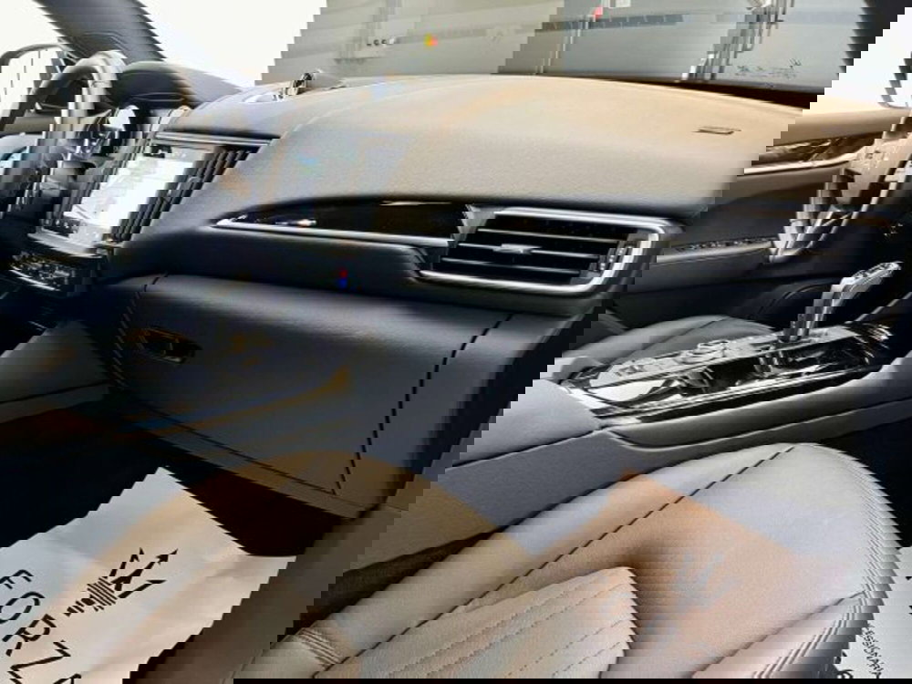 Maserati Levante usata a Torino (13)