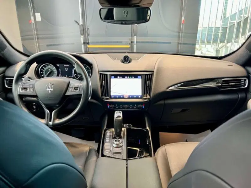 Maserati Levante usata a Torino (9)