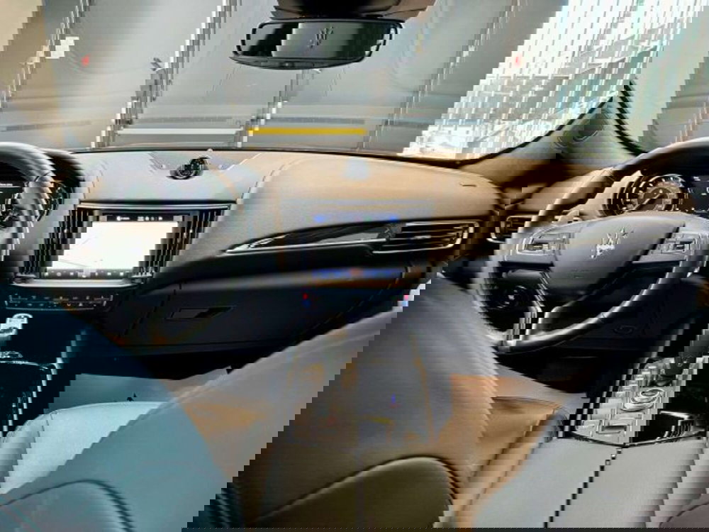 Maserati Levante usata a Torino (15)