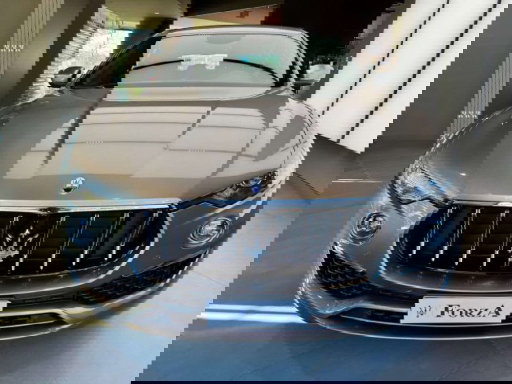 Maserati Levante usata a Torino (2)
