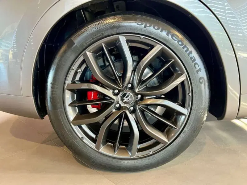 Maserati Levante usata a Torino (2)