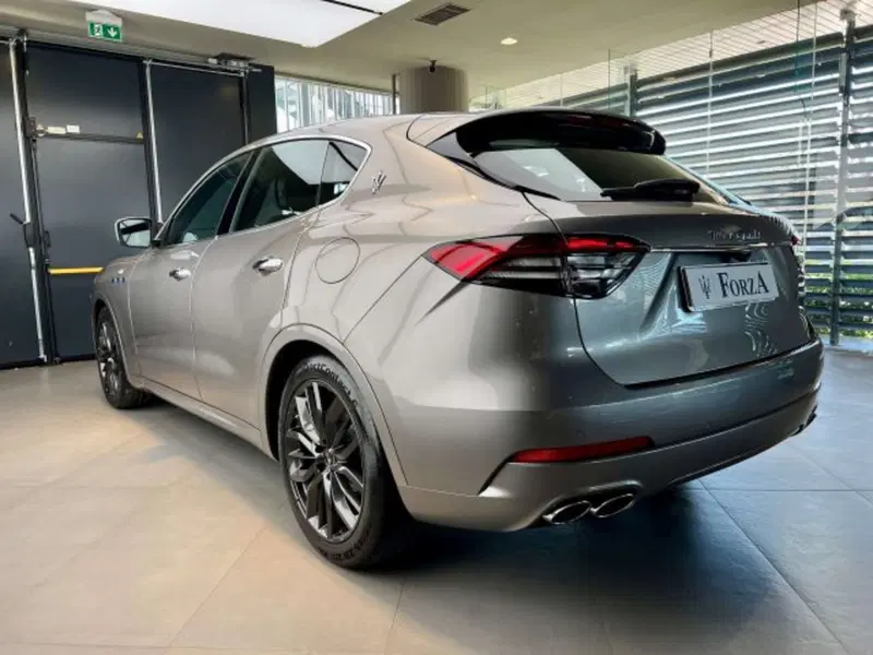Maserati Levante usata a Torino (3)
