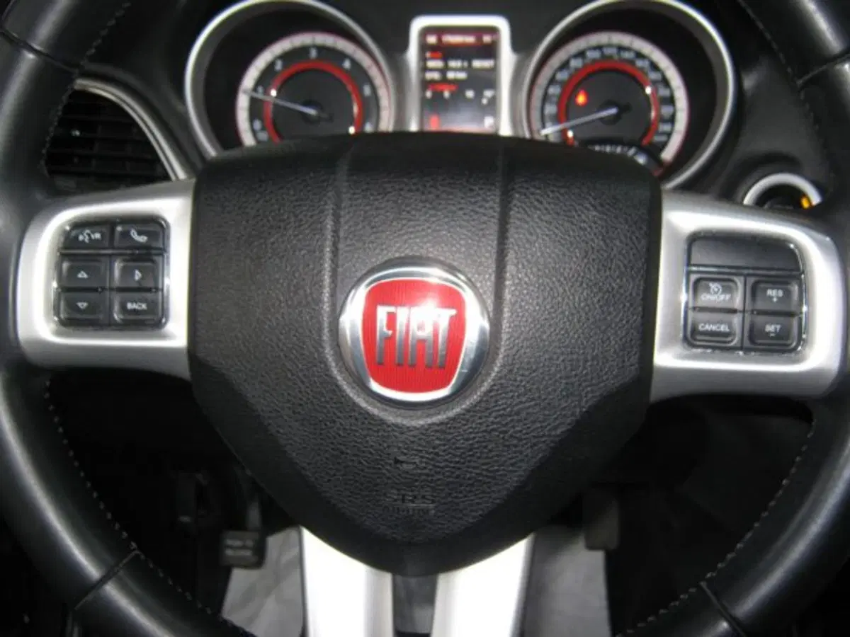 Fiat Freemont usata a Fermo (12)