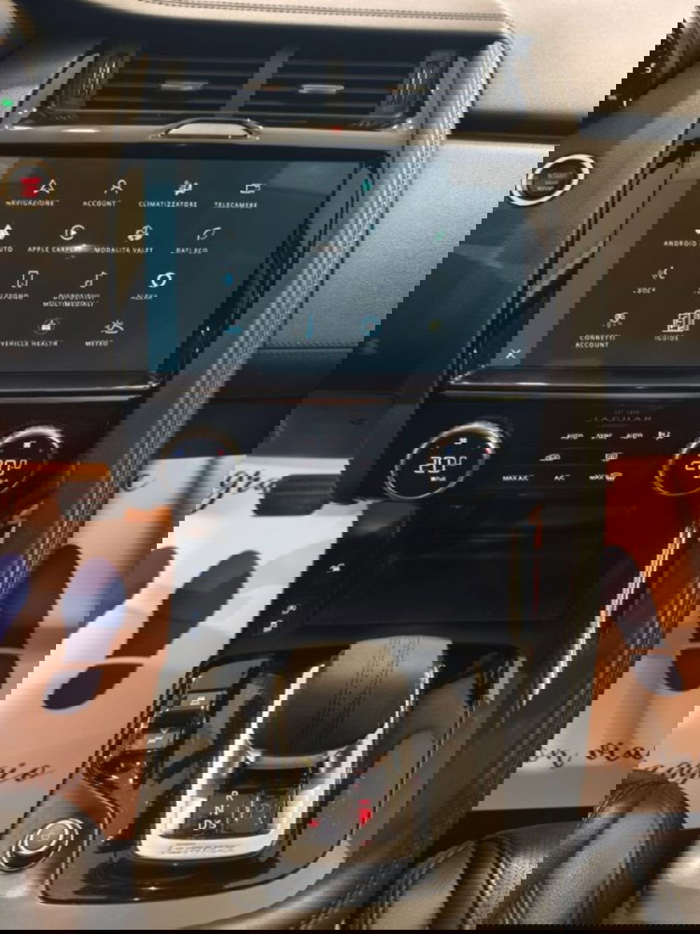 Jaguar E-Pace usata a Firenze (10)