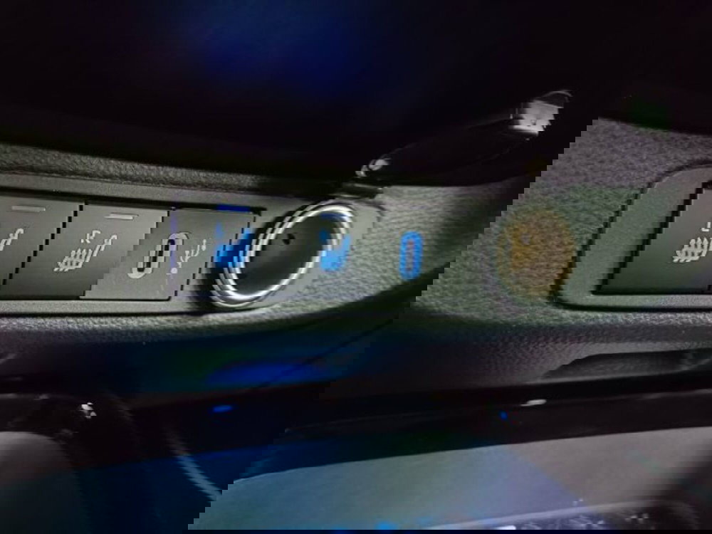 Toyota Aygo X nuova a Teramo (16)