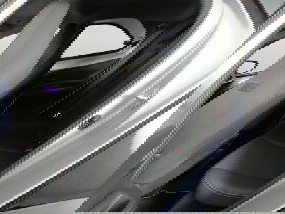 Toyota Aygo X nuova a Teramo (9)