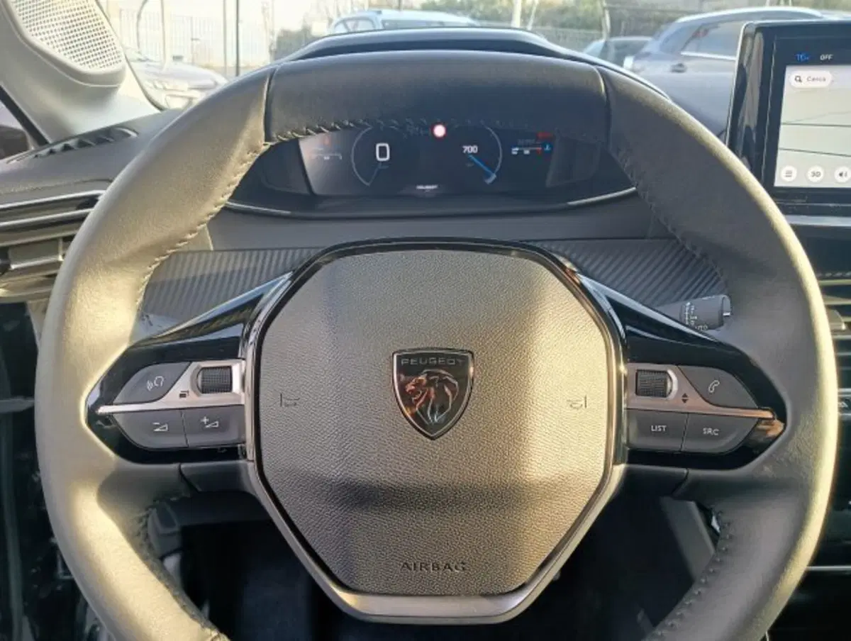Peugeot 2008 usata a Brescia (7)