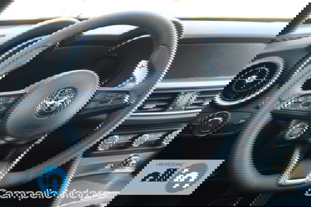 Alfa Romeo Stelvio nuova a Venezia (8)