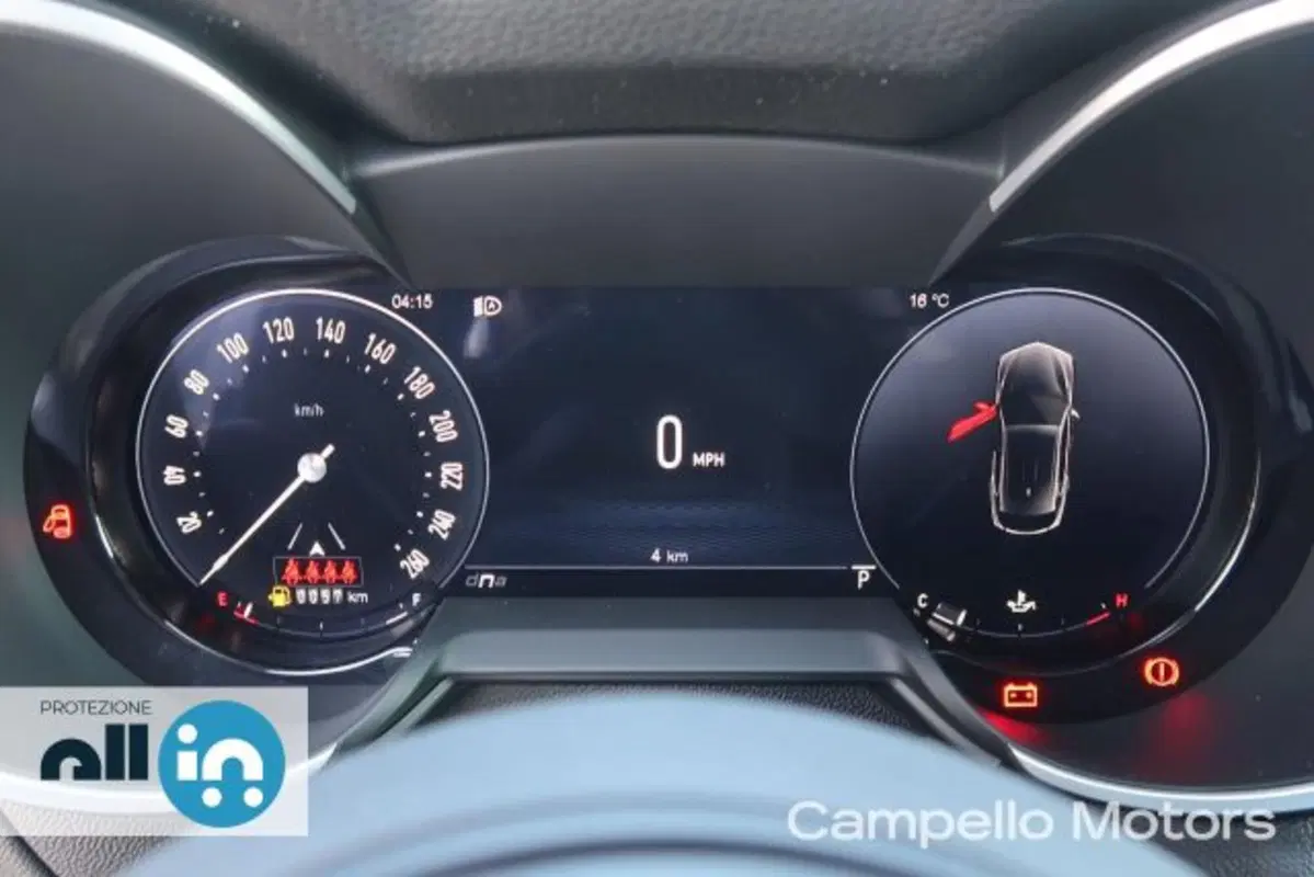Alfa Romeo Stelvio nuova a Venezia (9)