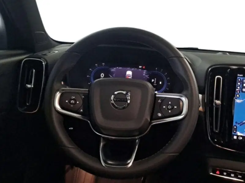 Volvo XC40 usata a Verona (11)