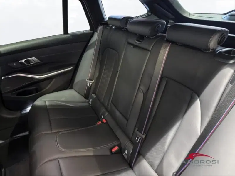 BMW Serie 3 Touring nuova a Perugia (11)