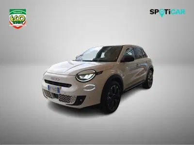 Fiat 600 1.2 hybrid La Prima 145cv auto del 2025 usata a San Giorgio a Liri