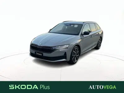 Skoda Octavia Station Wagon 2.0 tdi Sportline 150cv dsg nuova a Arzignano