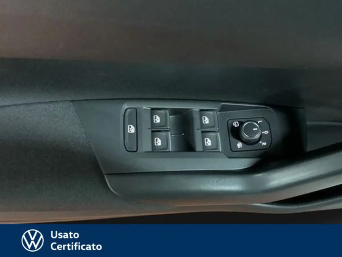 Volkswagen Taigo usata a Vicenza (16)