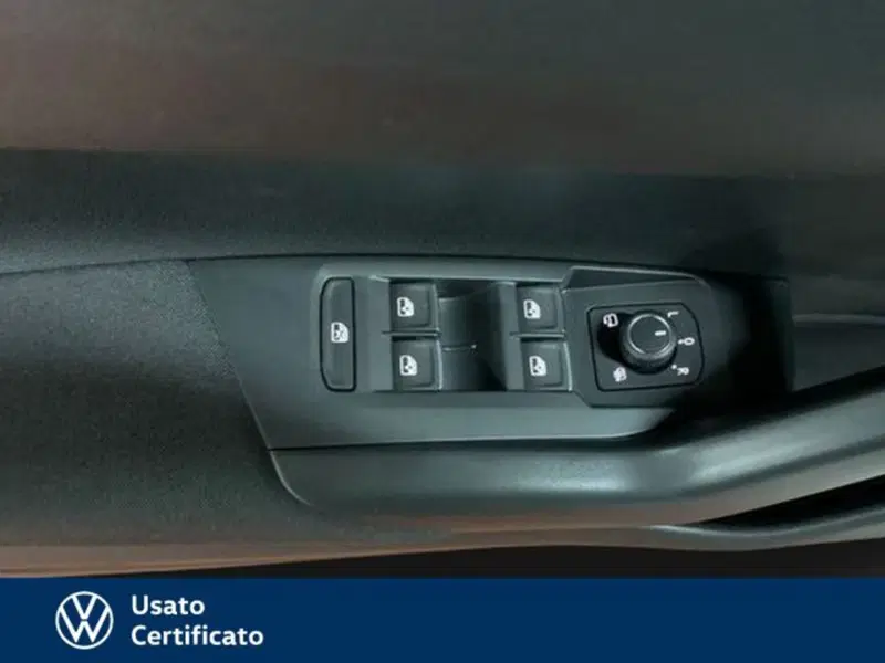 Volkswagen Taigo usata a Vicenza (16)