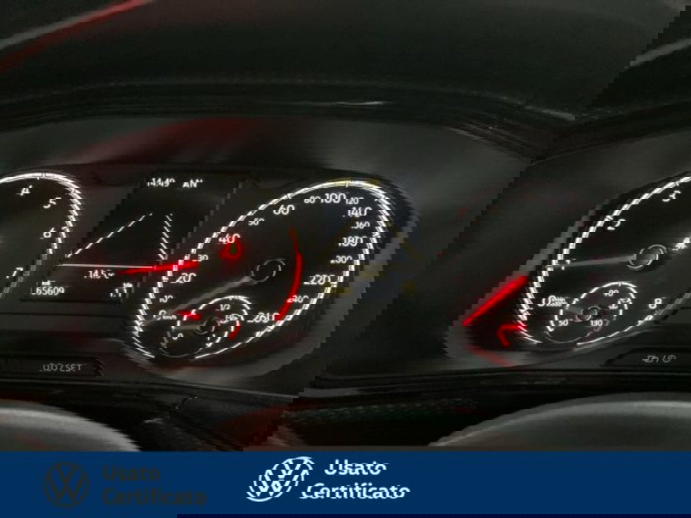 Volkswagen T-Cross usata a Vicenza (12)