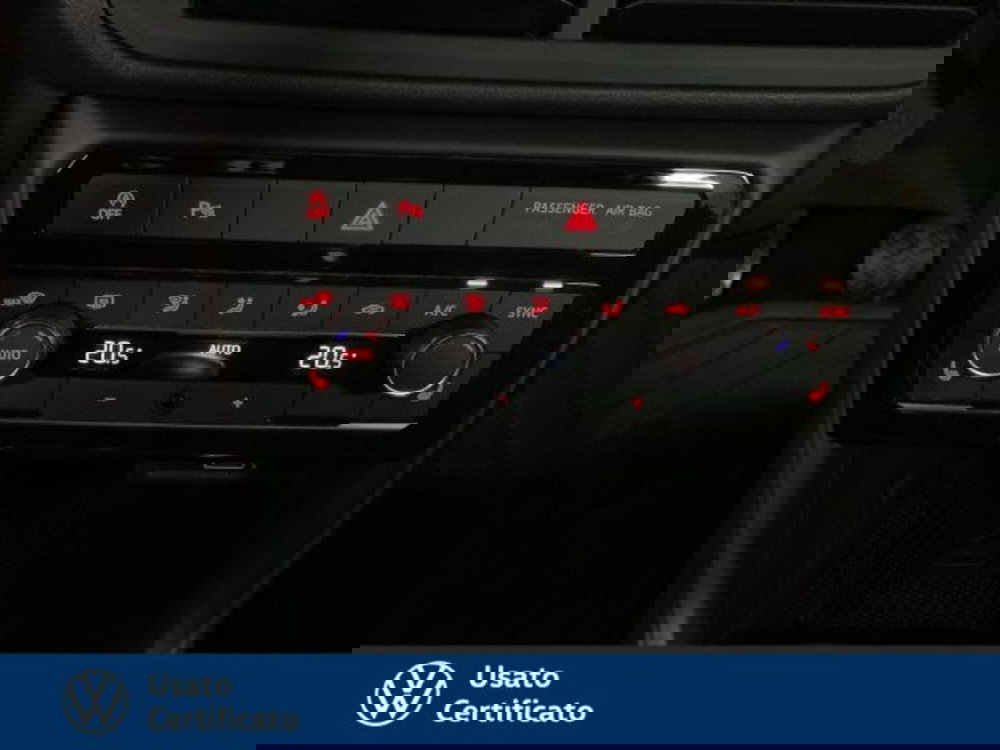 Volkswagen T-Cross usata a Vicenza (14)