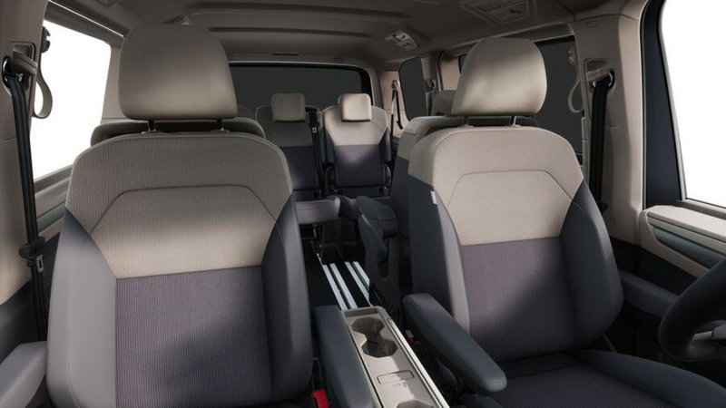 Volkswagen Multivan nuova a Ravenna (8)