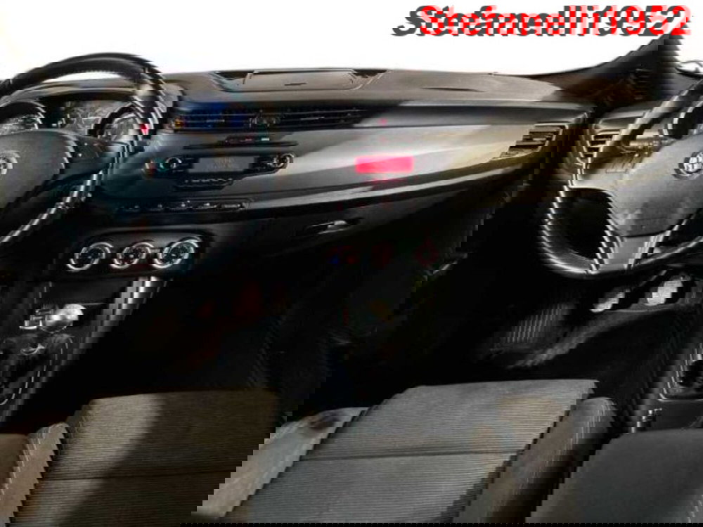 Alfa Romeo Giulietta usata a Bologna (13)