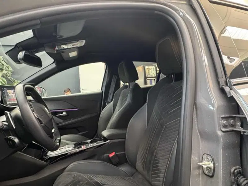 Peugeot 208 usata a Vercelli (15)