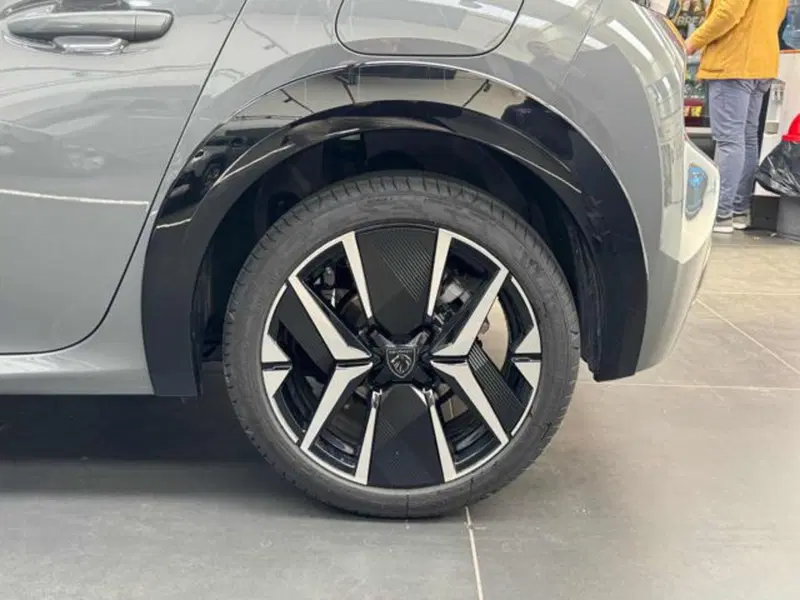 Peugeot 208 usata a Vercelli (17)